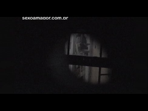 ❤️ Blondie blir hemligt videofilmad av en voyeur från grannskapet gömd bakom ihåliga tegelstenar ❤ Anal video at sv.sexvideosex.top ﹏