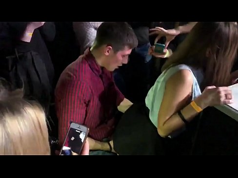 ❤️ Äkta sex på en rysk nattklubb. 18-årig rysk tjej i anus och vagina knullad på en nattklubb. ❤ Anal video at sv.sexvideosex.top ﹏